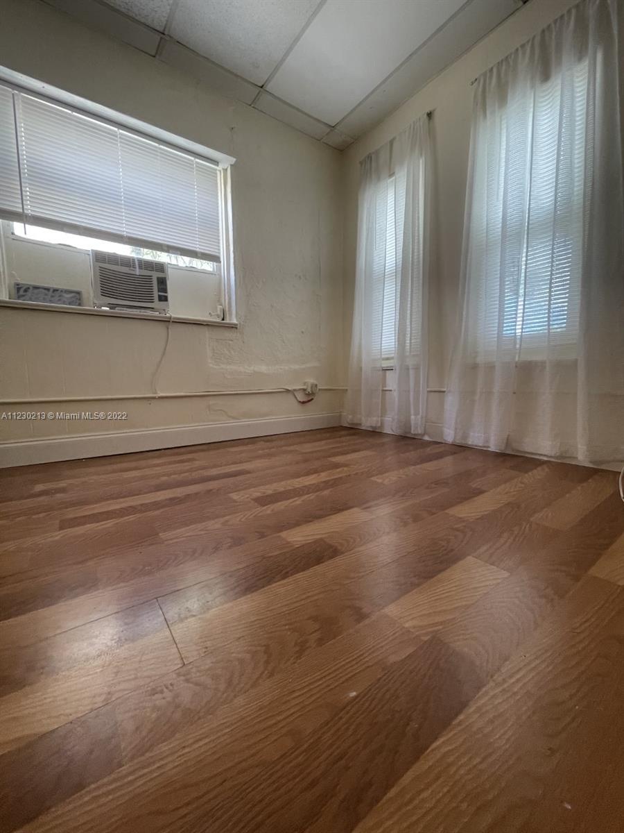 See details / 2970 sq. ft. $ 2022-09-30 0 Photo