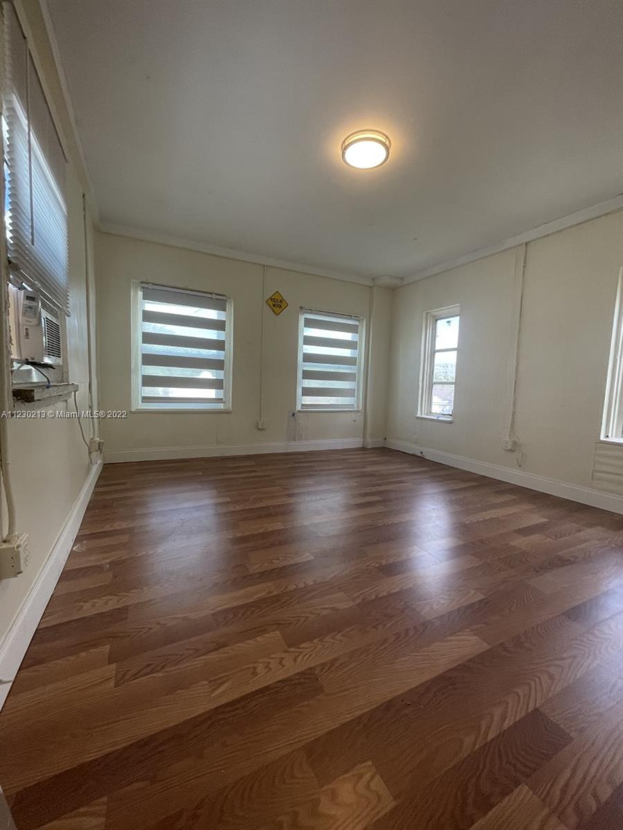 See details / 2970 sq. ft. $ 2022-09-30 0 Photo
