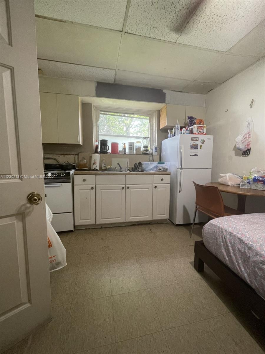See details / 2970 sq. ft. $ 2022-09-30 0 Photo