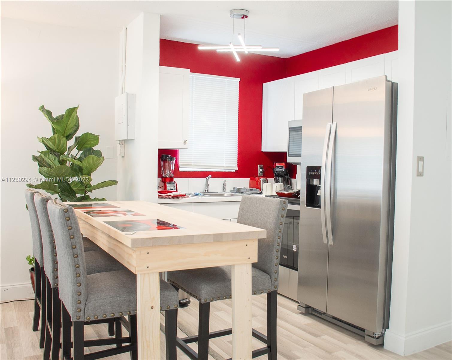 See details / 2320 sq. ft. $ 2023-01-16 0 Photo