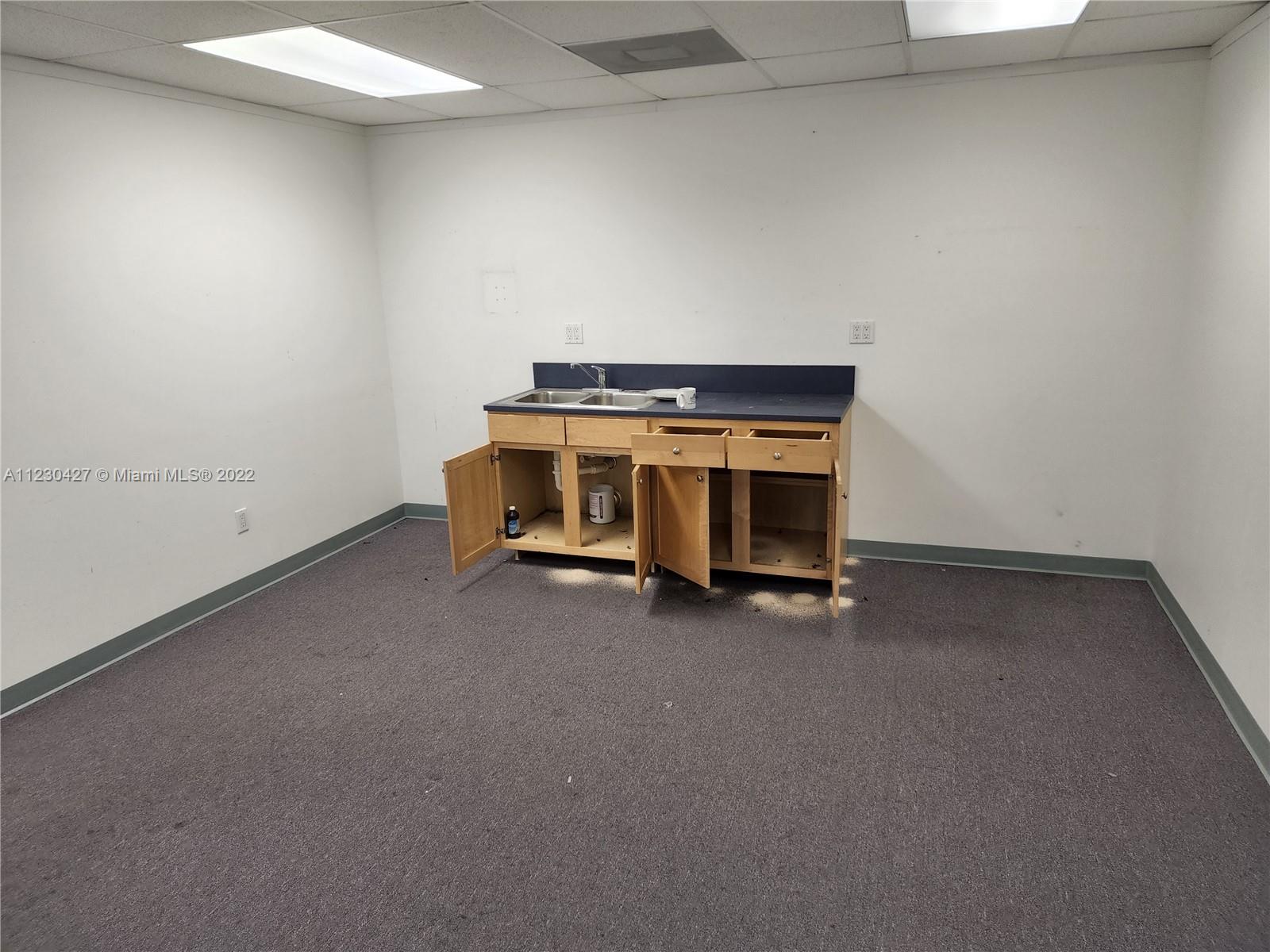 See details / sq. ft. $ 2022-06-29 0 Photo