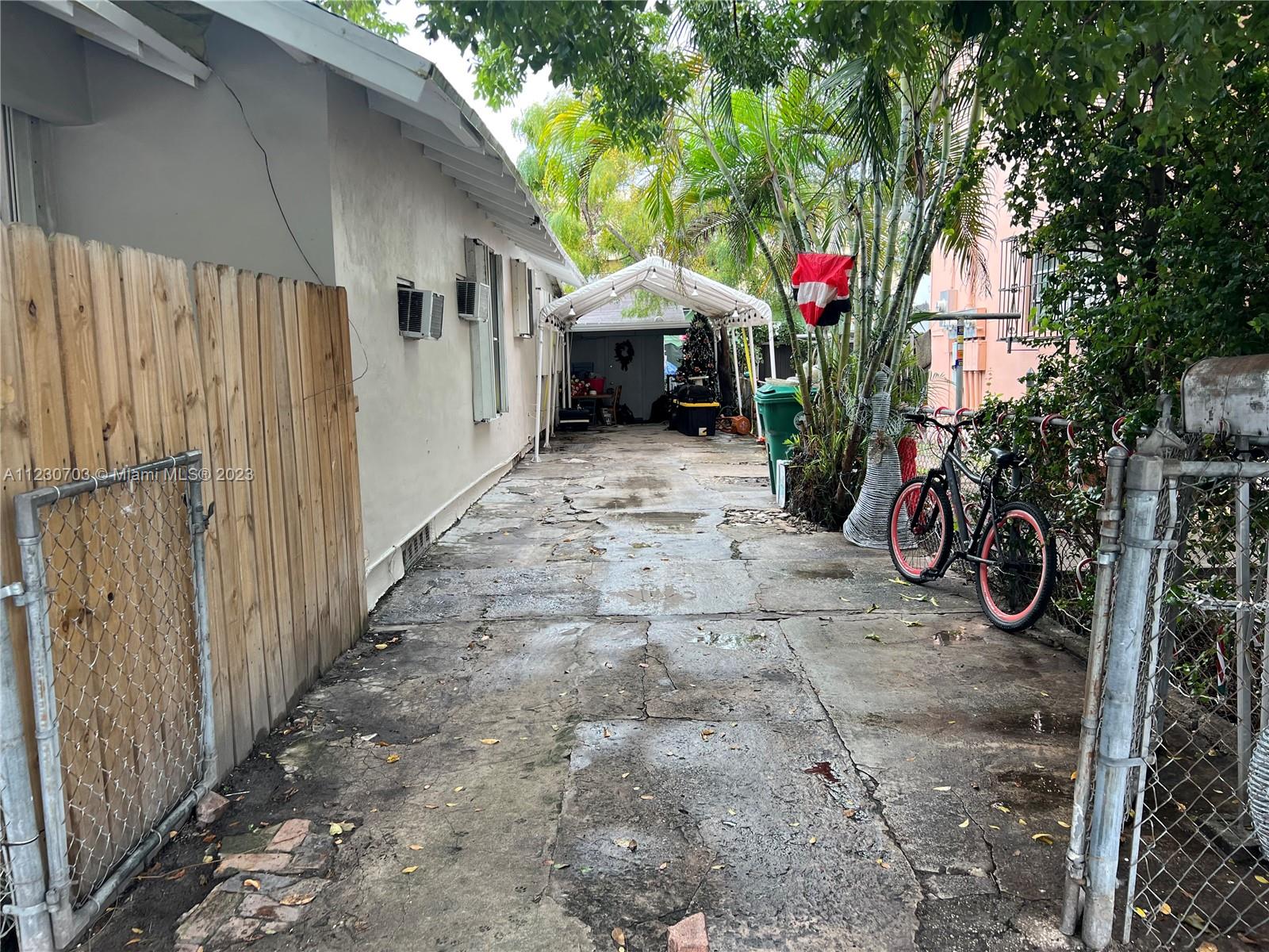 See details / 1384 sq. ft. $ 2022-06-29 0 Photo