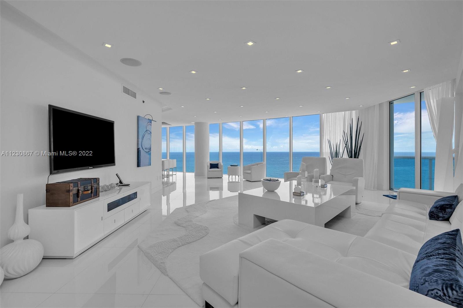 Photo of 2711 Ocean Dr #2905, Hollywood, Florida, 33019 -