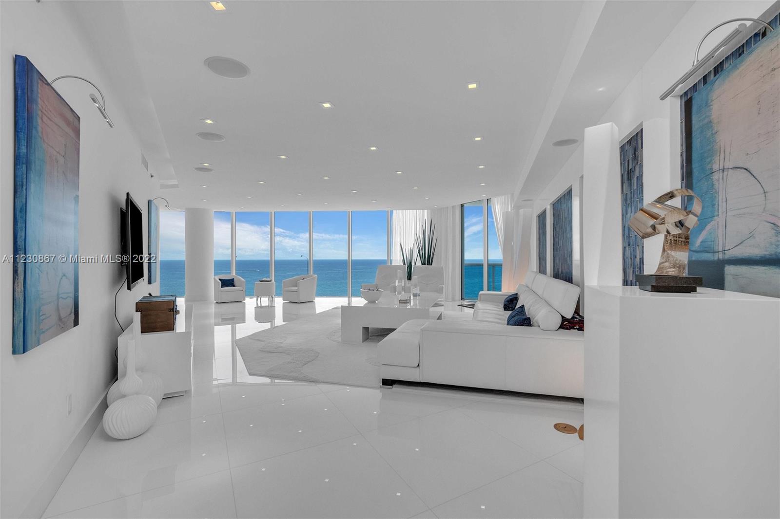 Photo of 2711 Ocean Dr #2905, Hollywood, Florida, 33019 -