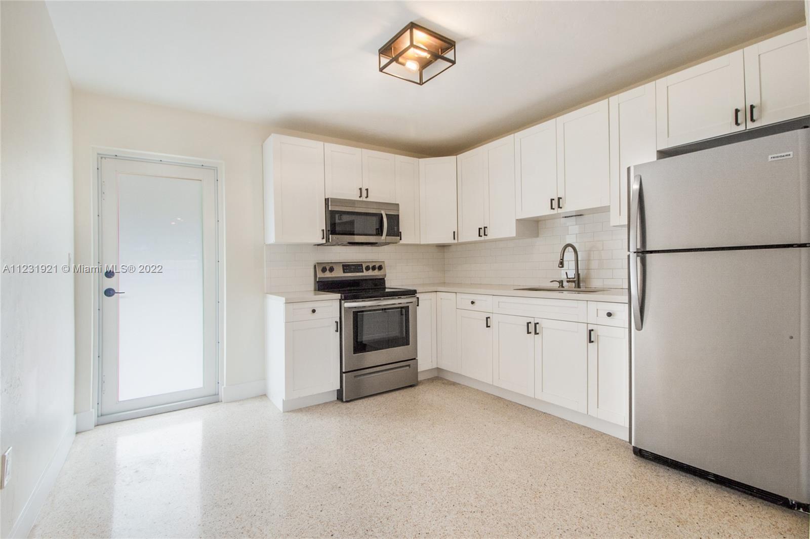 See details / 1560 sq. ft. $ 2022-08-05 0 Photo