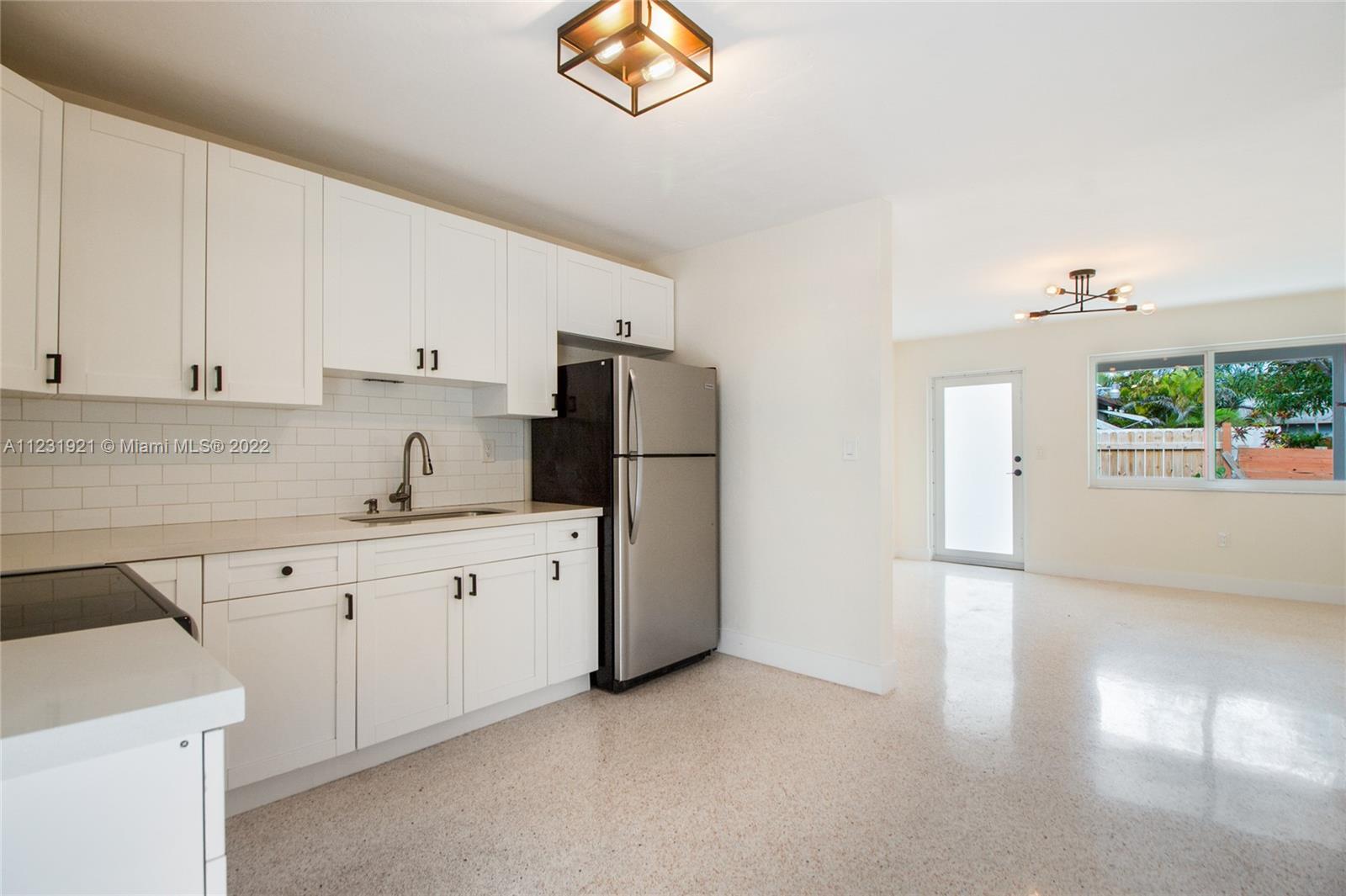 See details / 1560 sq. ft. $ 2022-08-05 0 Photo