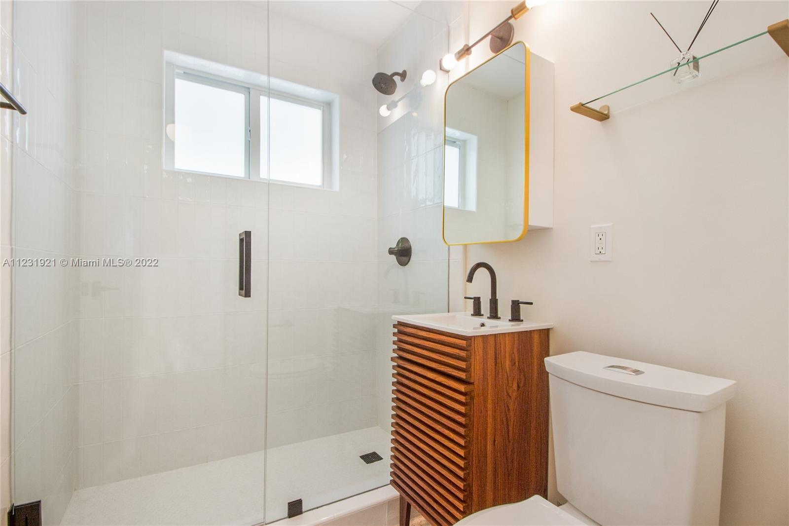 See details / 1560 sq. ft. $ 2022-08-05 0 Photo