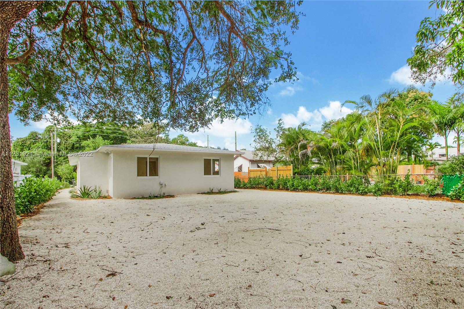 See details / 1560 sq. ft. $ 2022-08-05 0 Photo