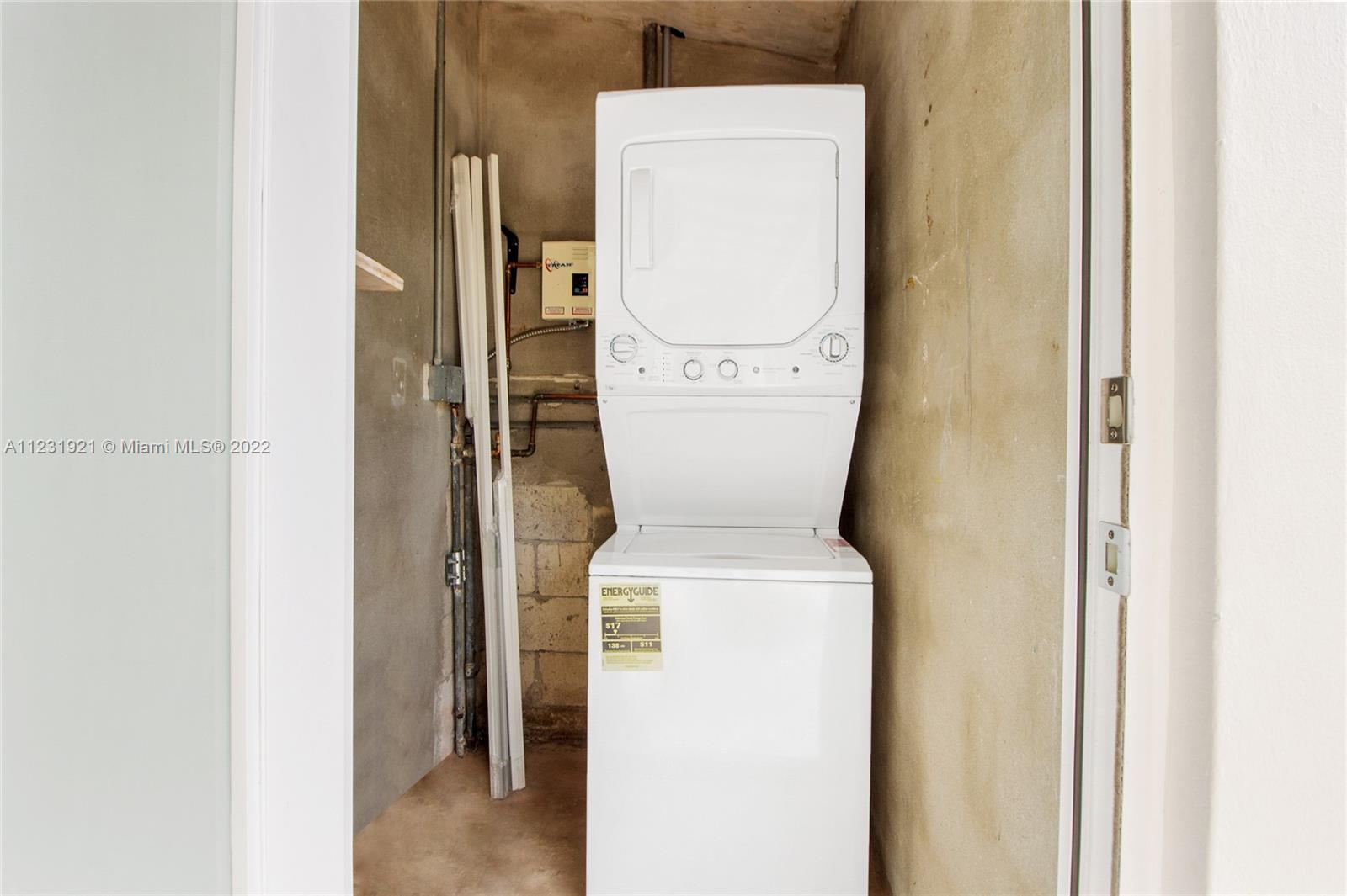See details / 1560 sq. ft. $ 2022-08-05 0 Photo