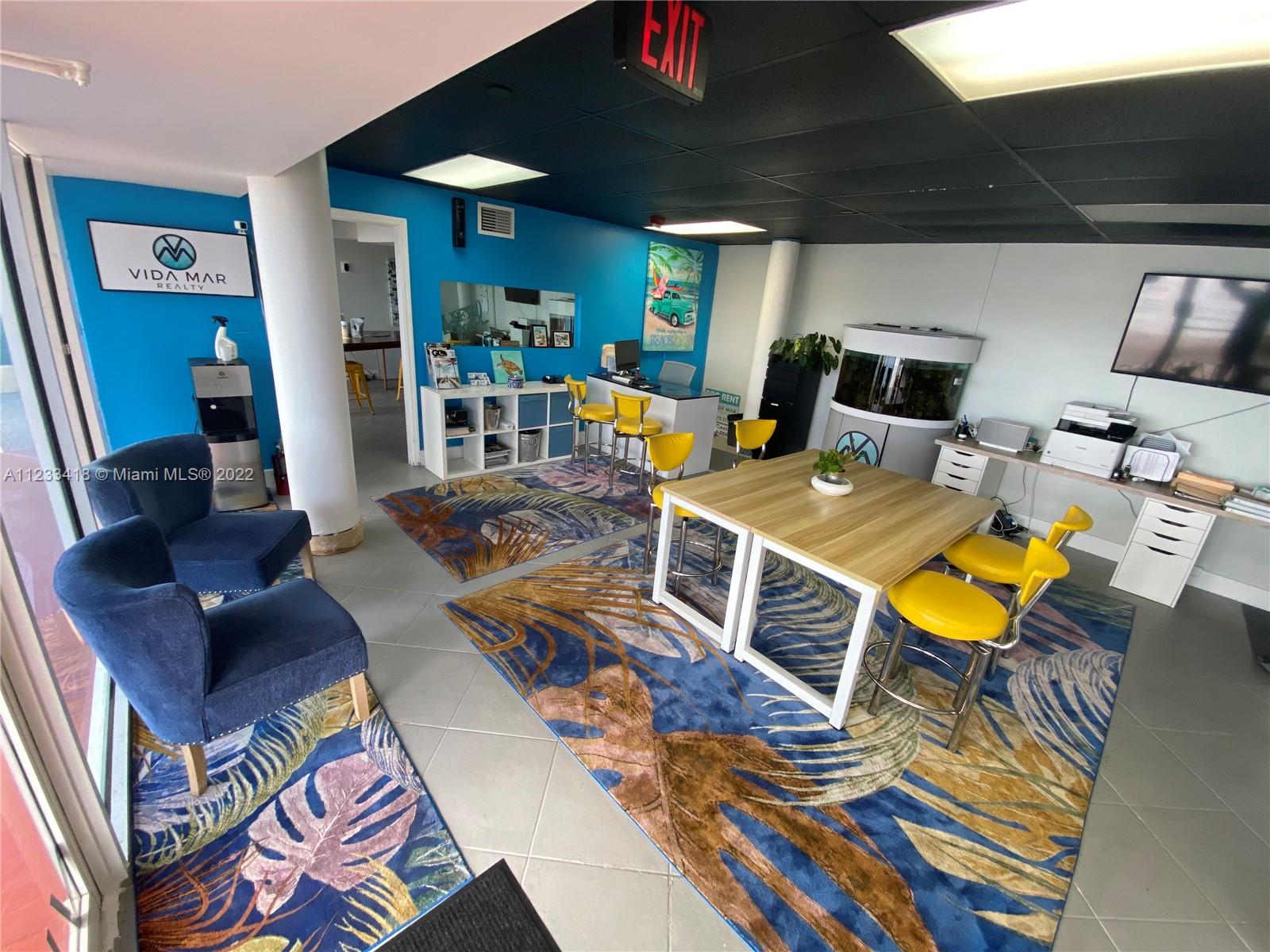 See details CU-13 / sq. ft. $ 2022-10-02 0 Photo
