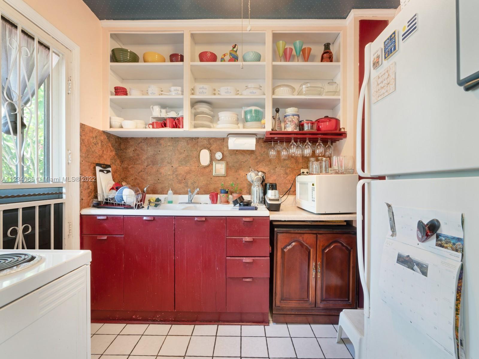 See details / 3586 sq. ft. $ 2022-09-14 0 Photo