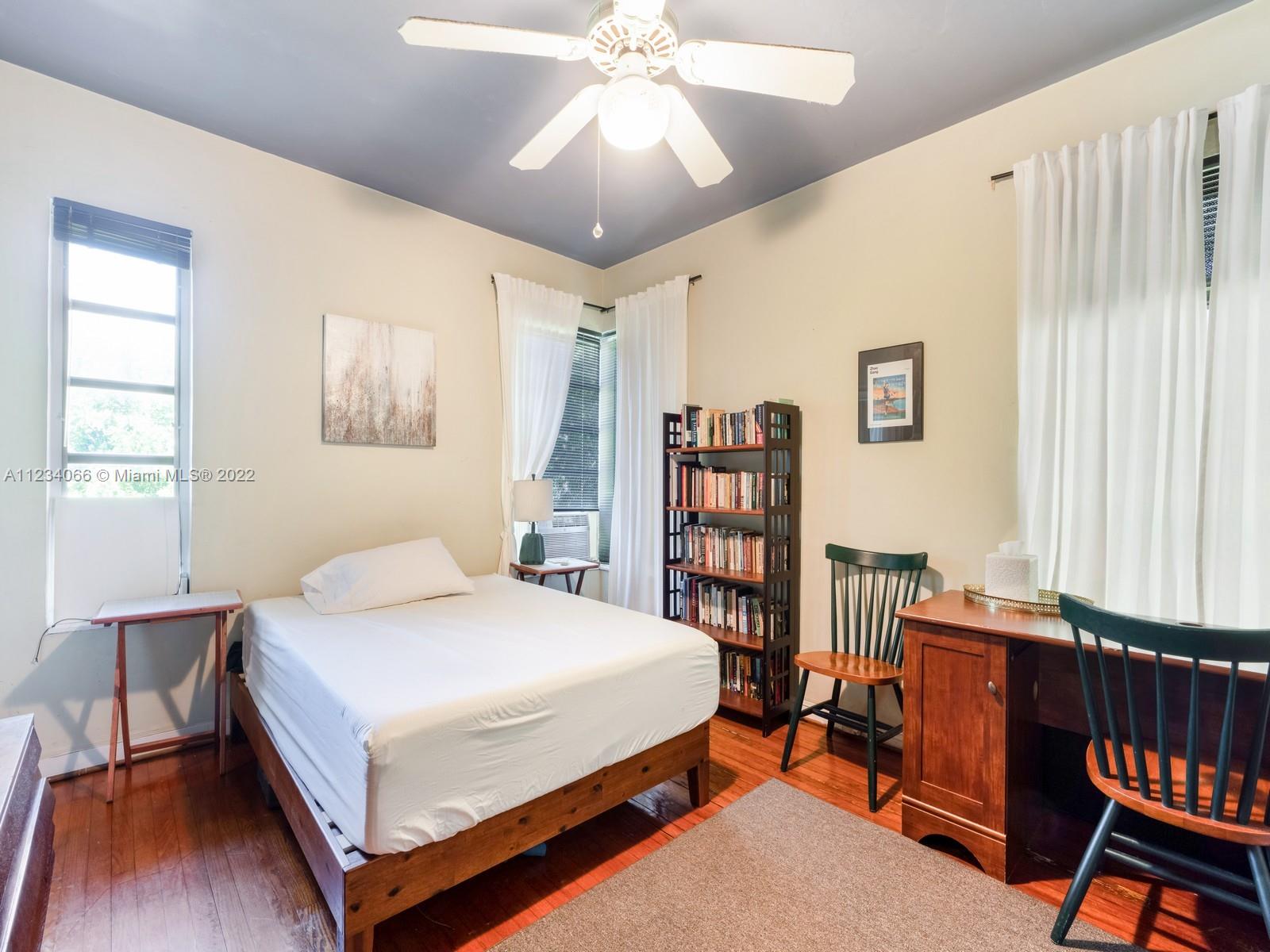 See details / 3586 sq. ft. $ 2022-09-14 0 Photo