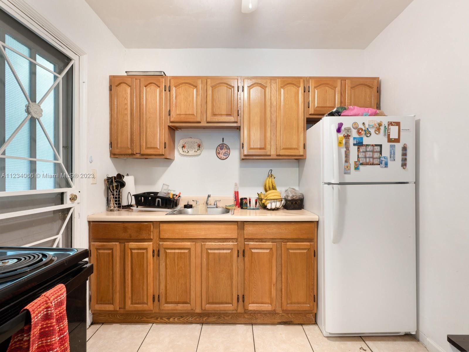 See details / 3586 sq. ft. $ 2022-09-14 0 Photo