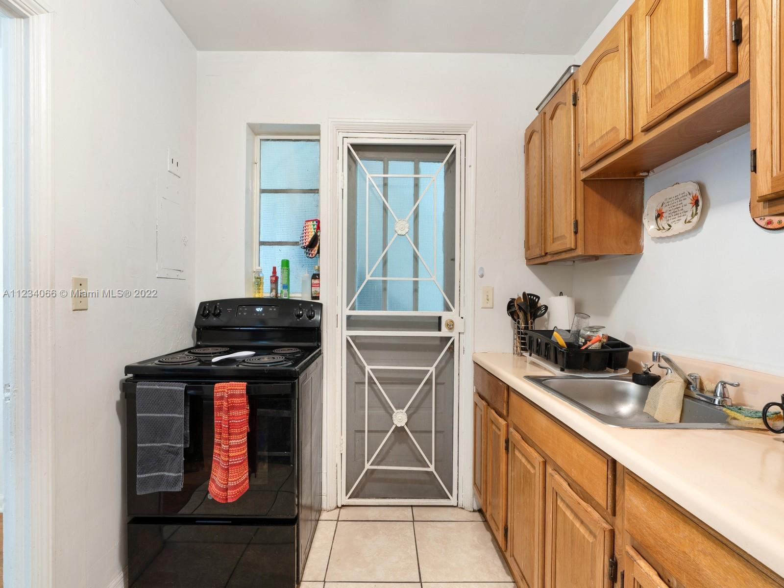 See details / 3586 sq. ft. $ 2022-09-14 0 Photo