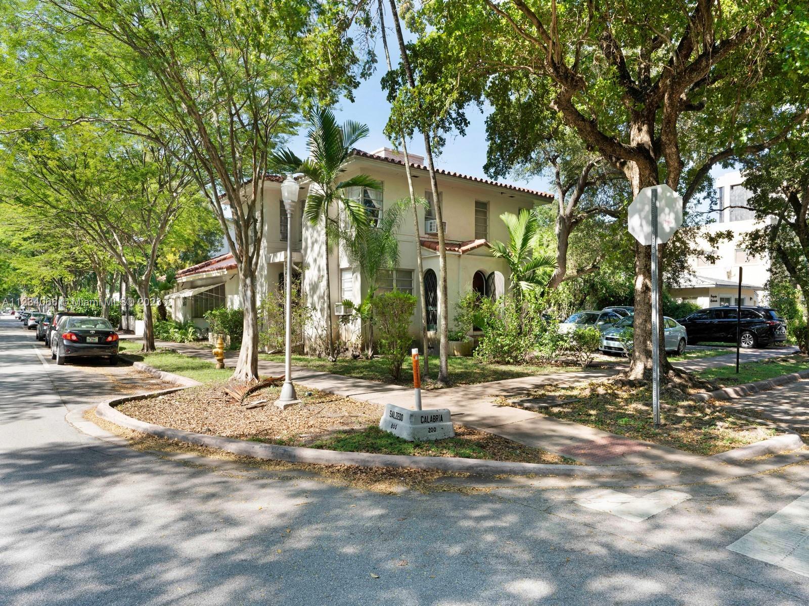 See details / 3586 sq. ft. $ 2022-09-14 0 Photo