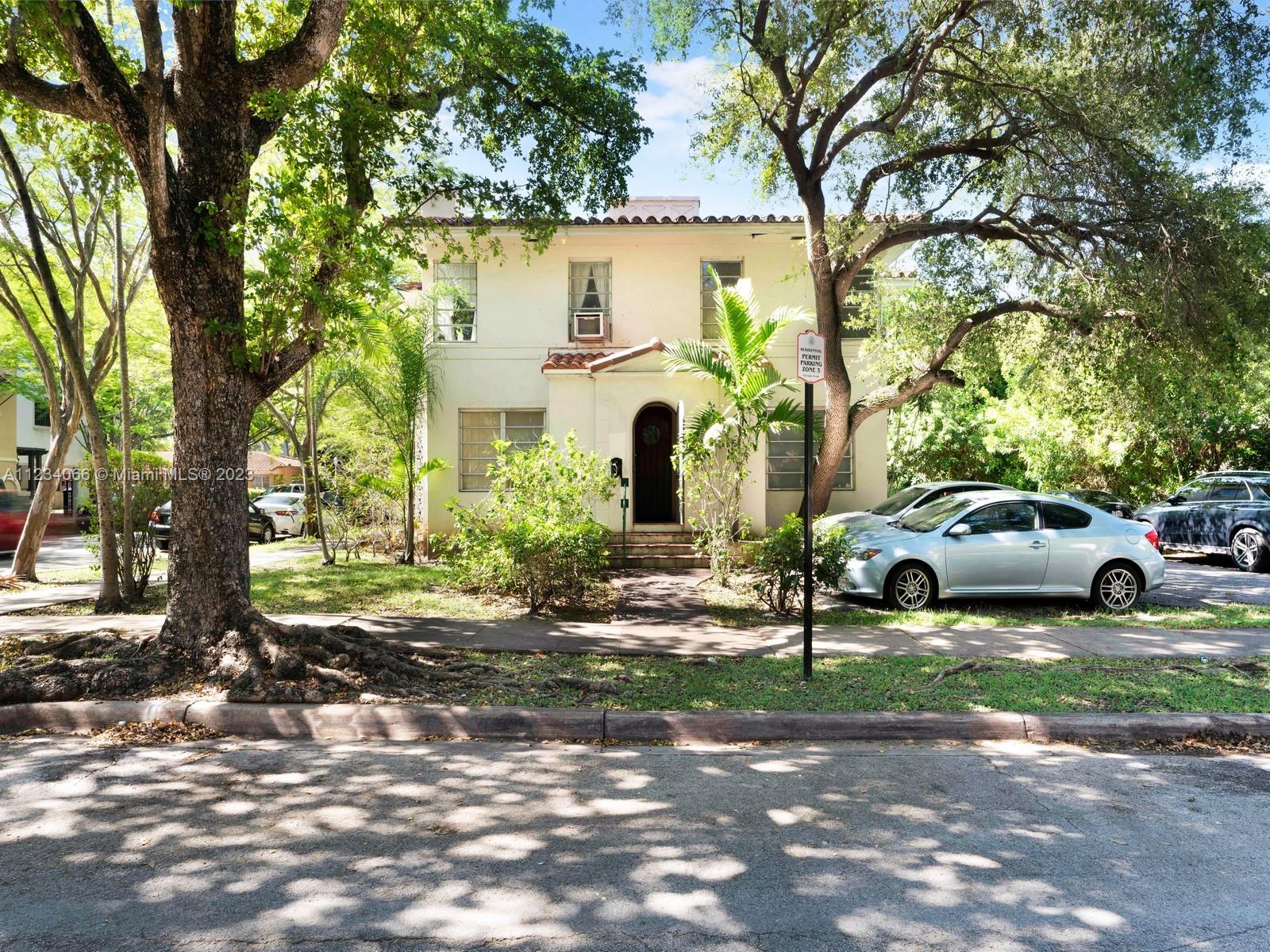 See details / 3586 sq. ft. $ 2022-09-14 0 Photo