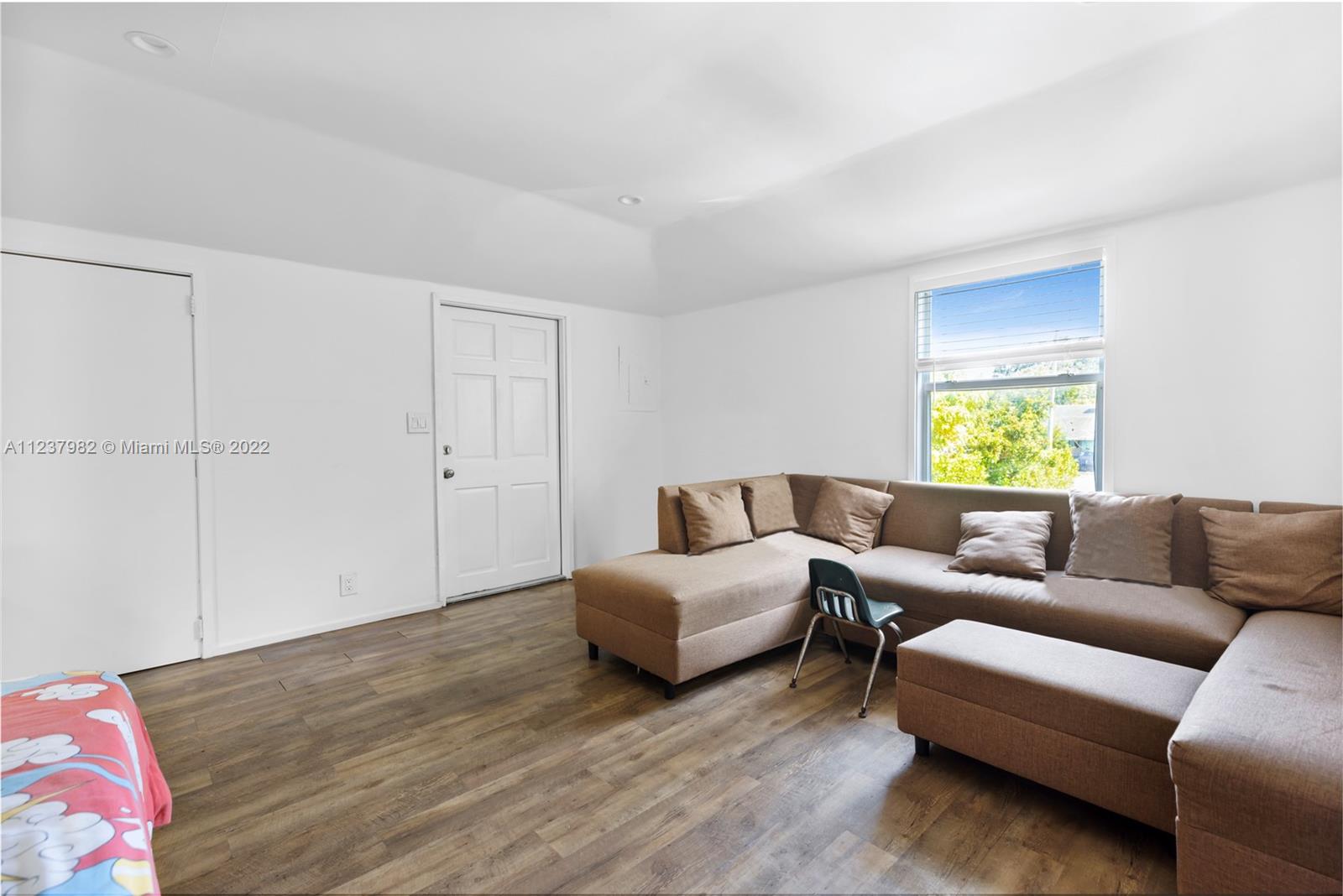 See details / 1536 sq. ft. $ 2022-11-21 0 Photo