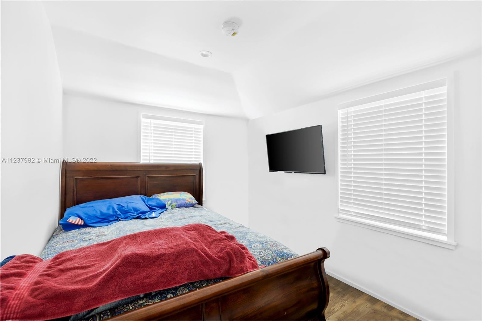 See details / 1536 sq. ft. $ 2022-11-21 0 Photo