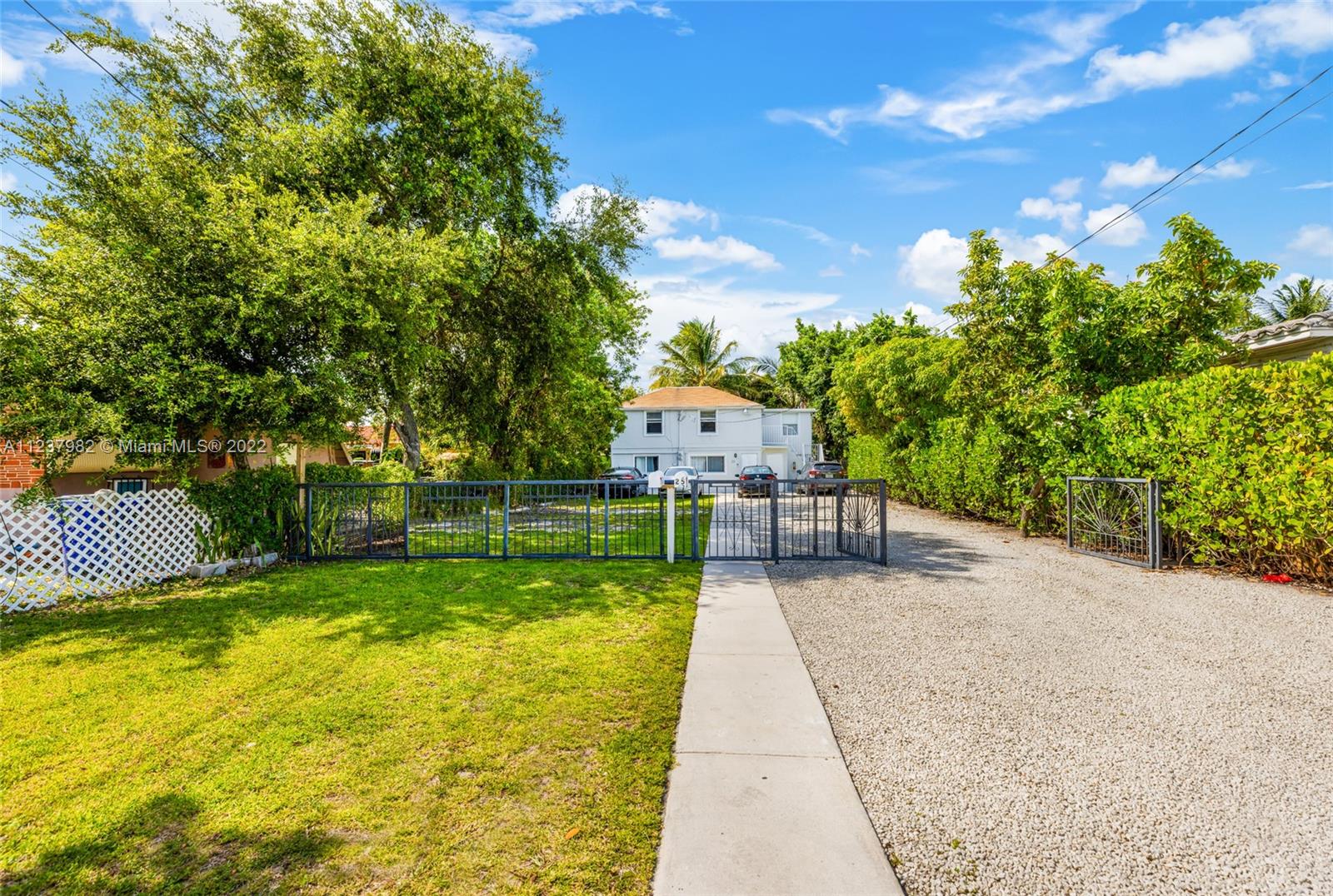 See details / 1536 sq. ft. $ 2022-11-21 0 Photo