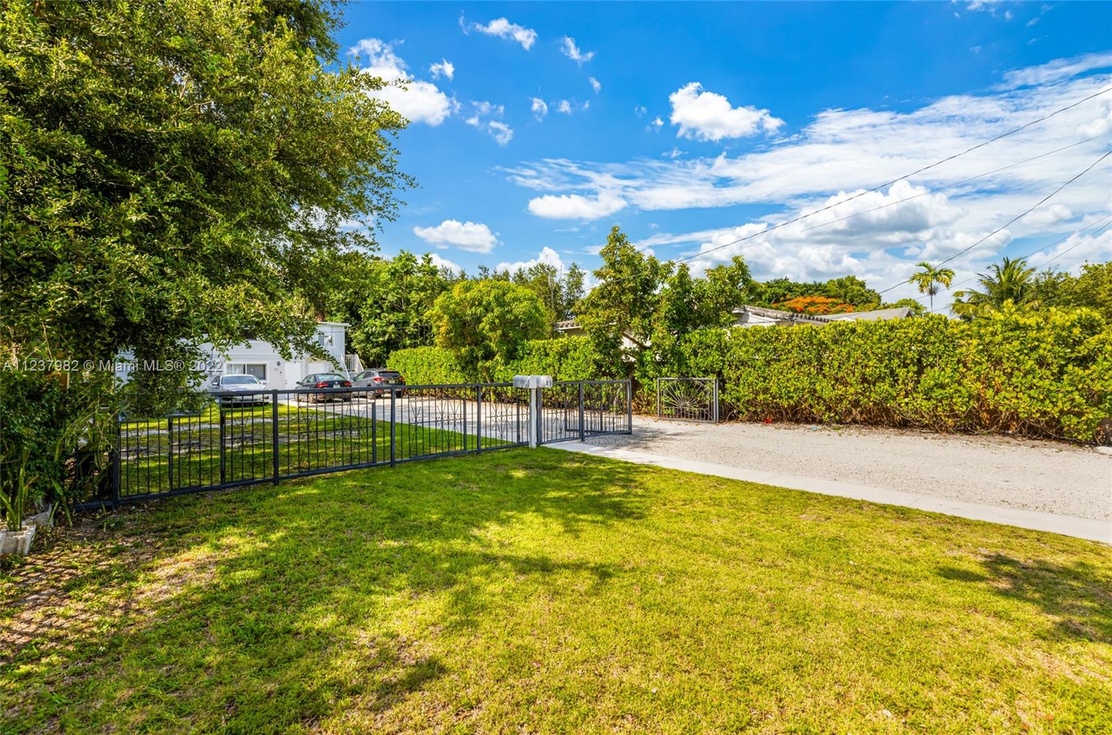 See details / 1536 sq. ft. $ 2022-11-21 0 Photo