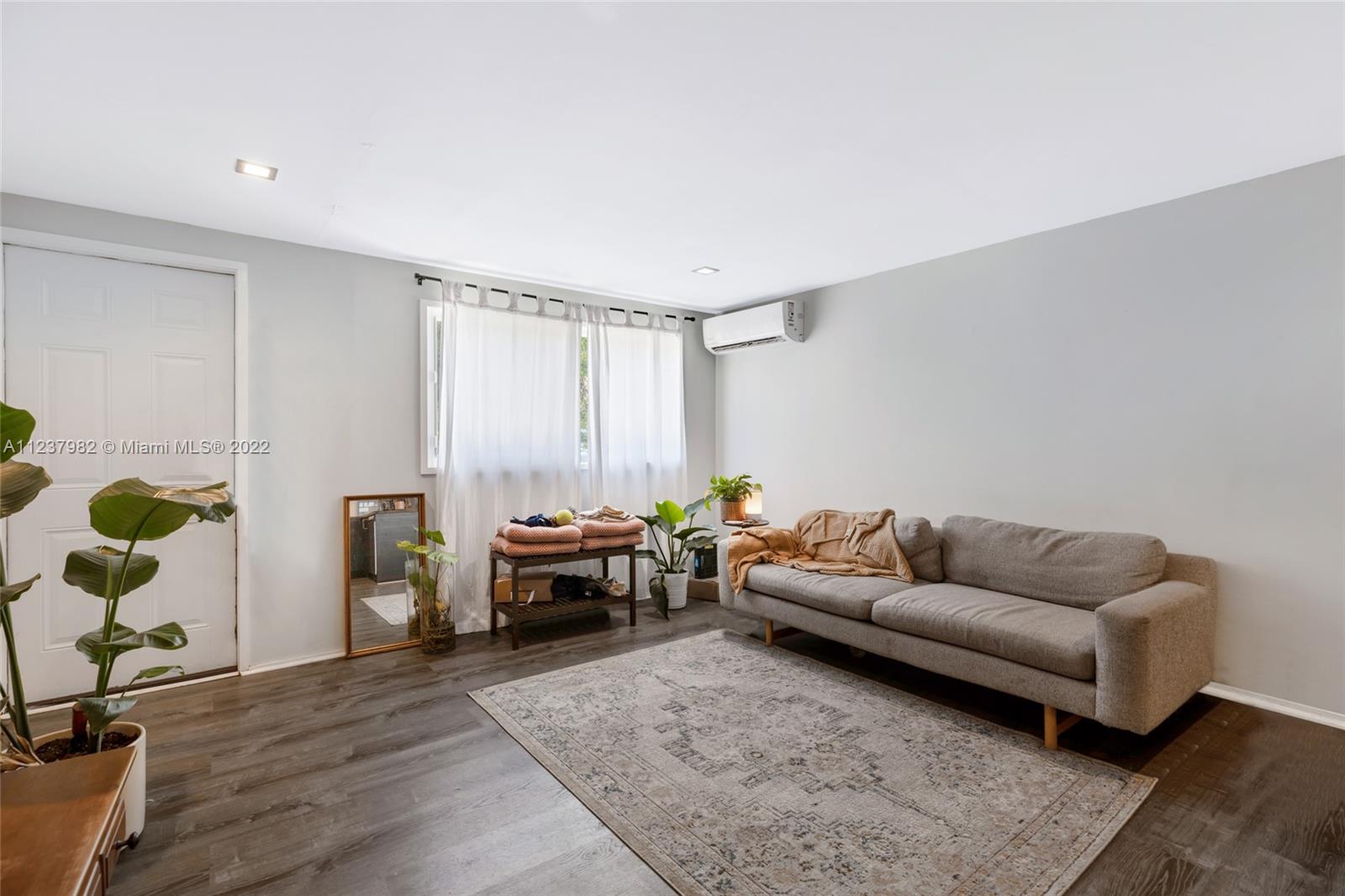 See details / 1536 sq. ft. $ 2022-11-21 0 Photo