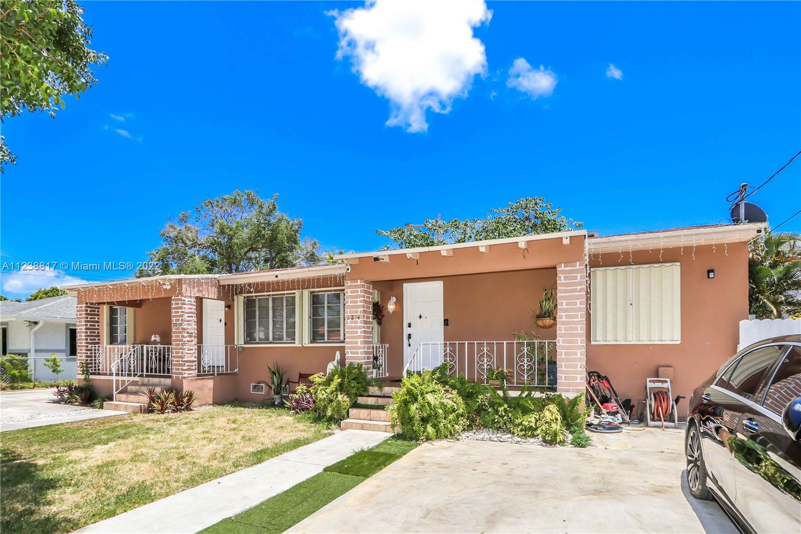 See details / 2012 sq. ft. $ 2022-09-07 0 Photo