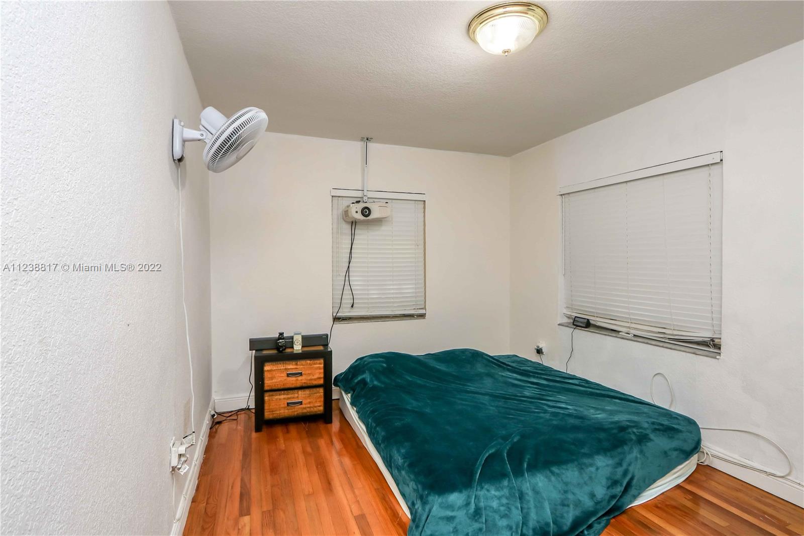 See details / 2012 sq. ft. $ 2022-09-07 0 Photo