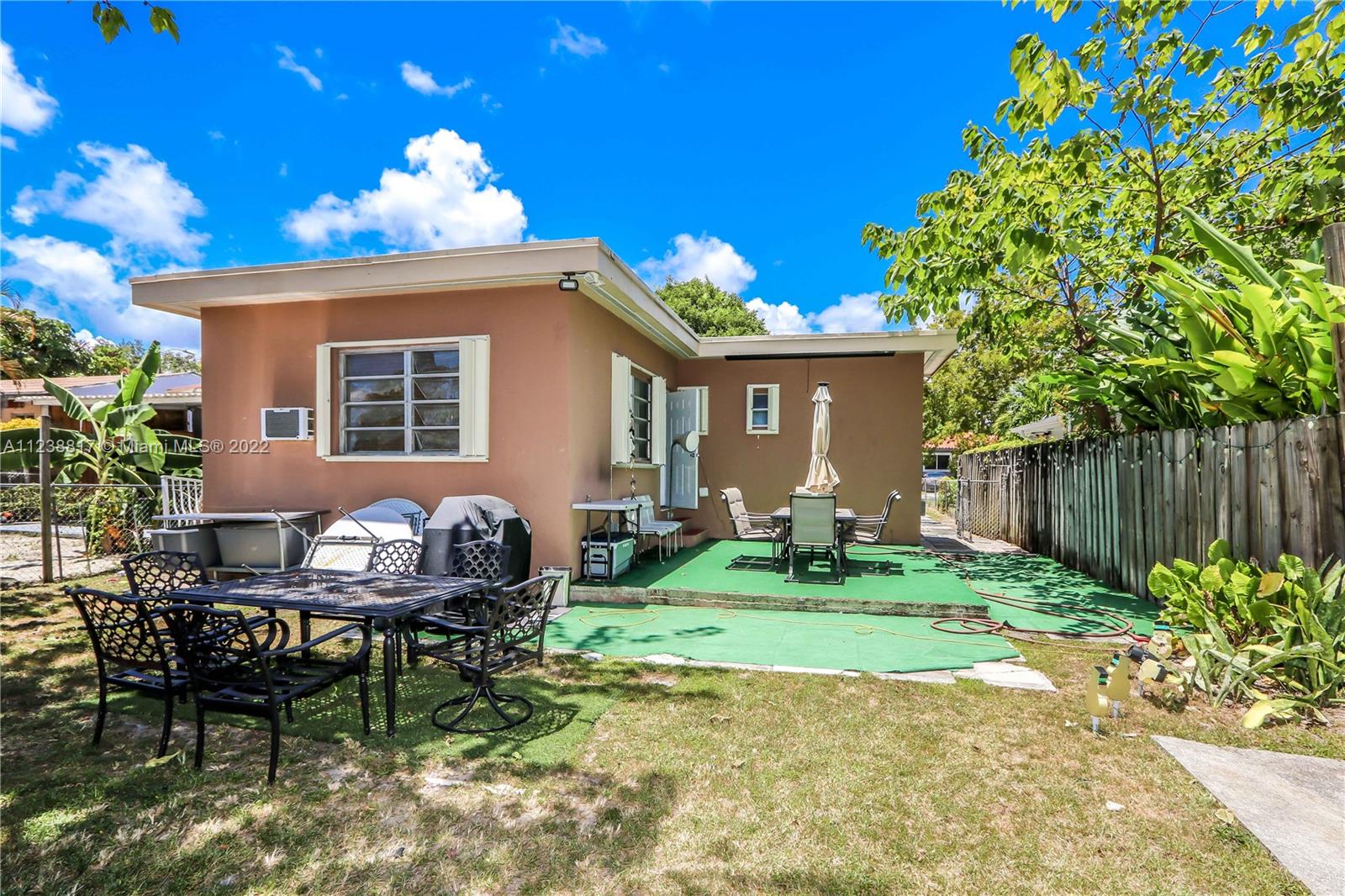 See details / 2012 sq. ft. $ 2022-09-07 0 Photo