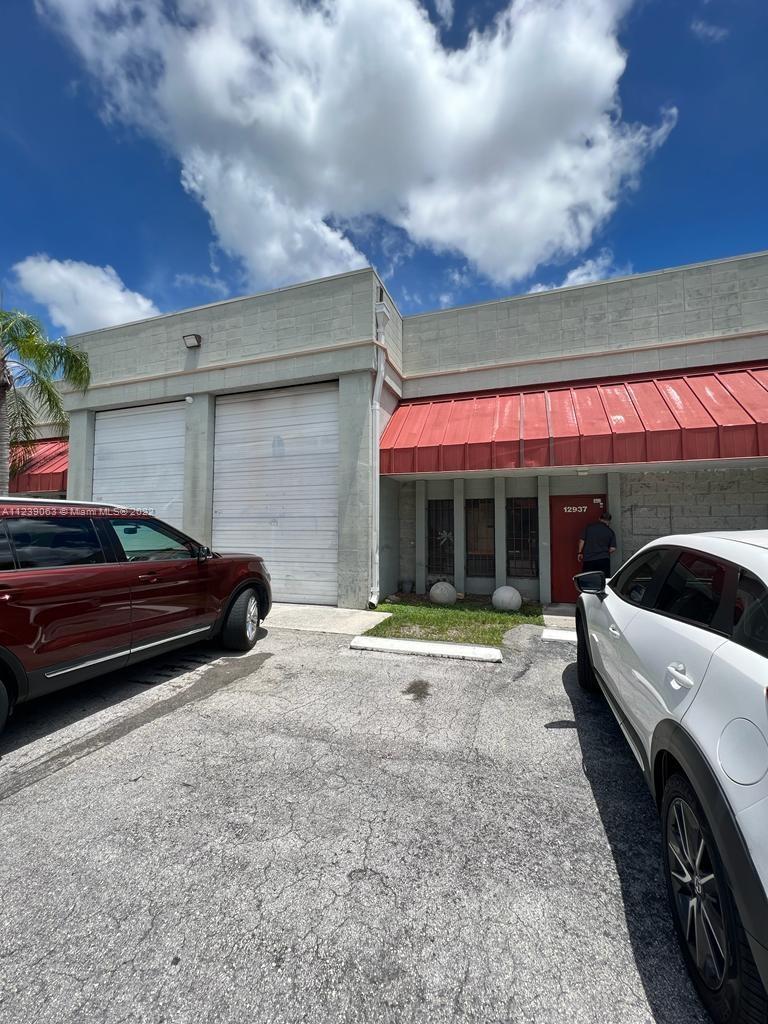 See details 12927 / sq. ft. $ 2022-07-11 0 Photo