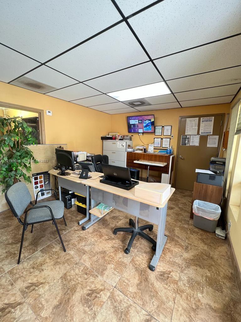 See details 12927 / sq. ft. $ 2022-07-11 0 Photo
