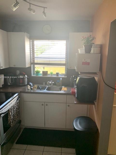 See details / 1600 sq. ft. $ 2022-10-25 0 Photo