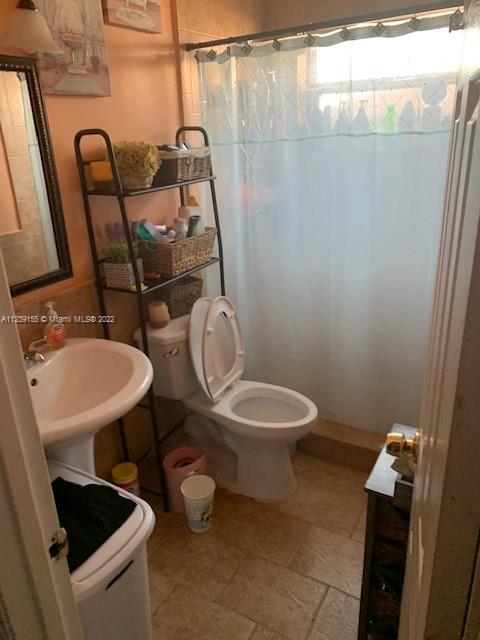 See details / 1600 sq. ft. $ 2022-10-25 0 Photo