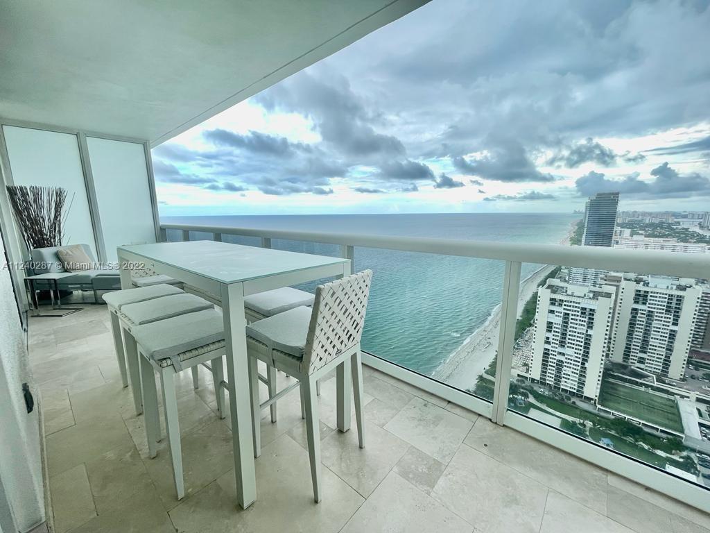 Ver detalles 4103 3 / 3 1733 sq. ft. $ 2022-09-12 0 foto