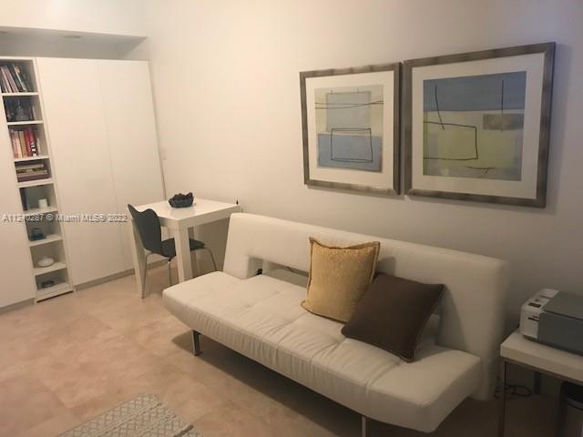 Ver detalles 4103 3 / 3 1733 sq. ft. $ 2022-09-12 0 foto