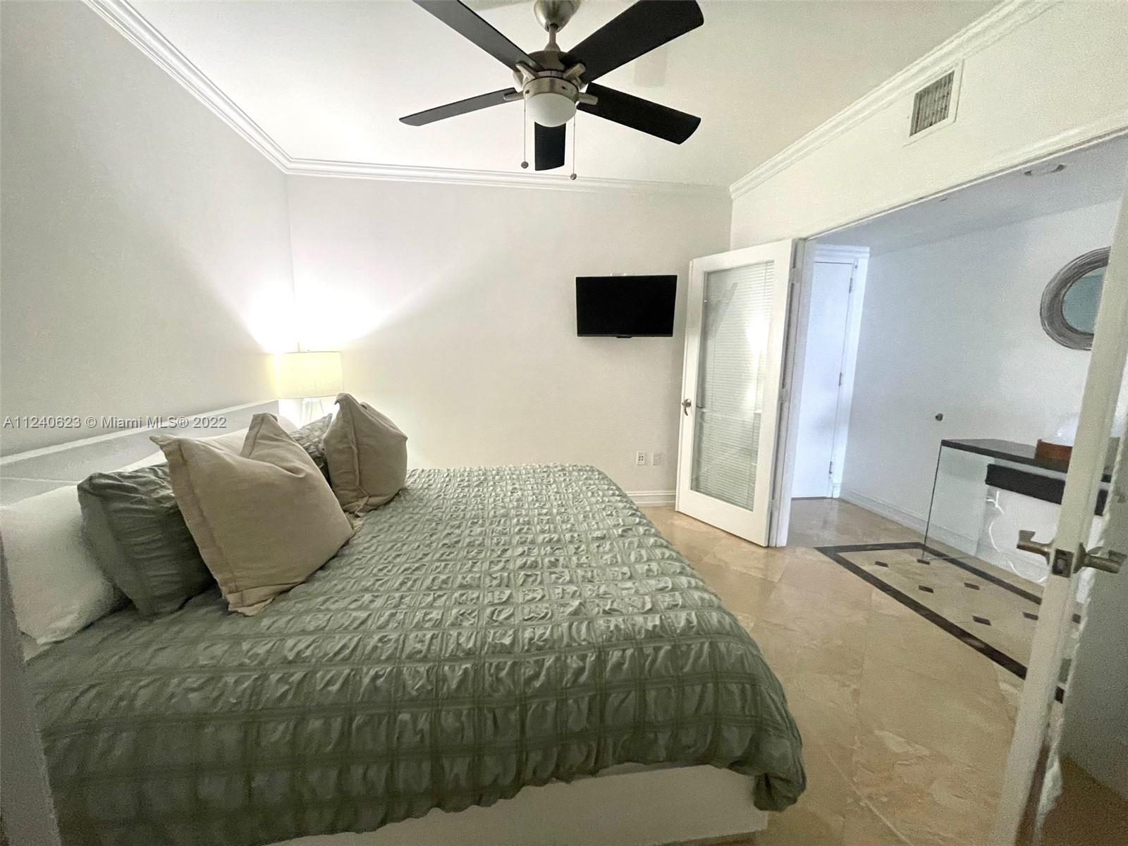Ver detalles 4412 1 / 1 844 sq. ft. $ 2022-10-11 0 foto