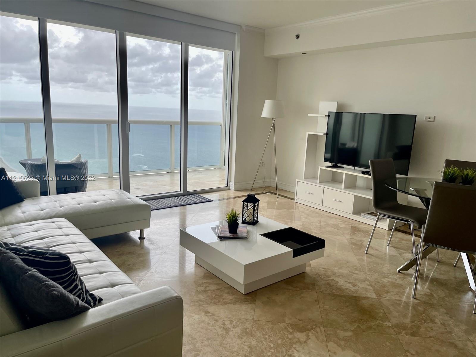 Ver detalles 4412 1 / 1 844 sq. ft. $ 2022-10-11 0 foto