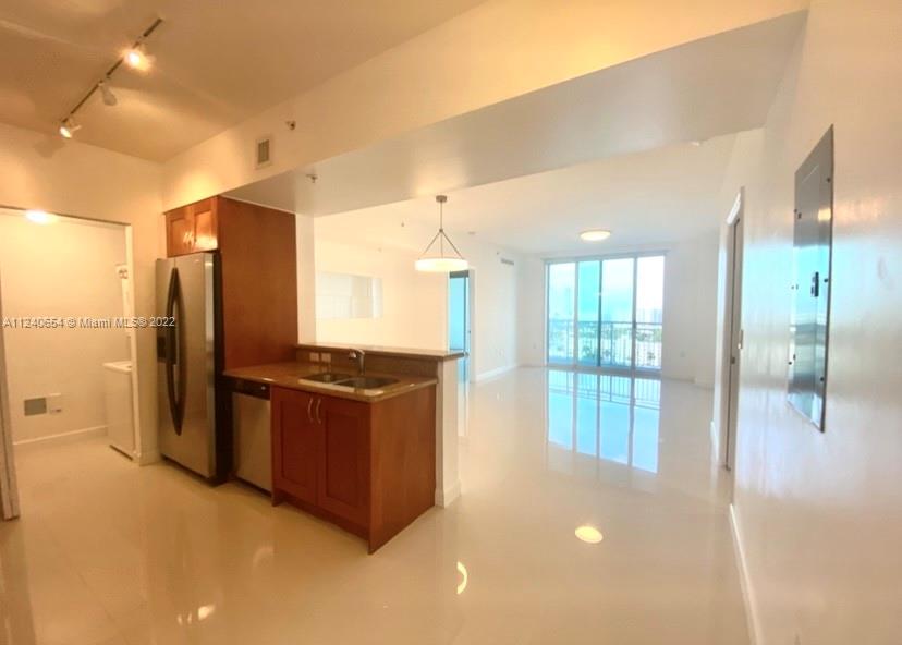Фото 1755 Hallandale Beach Blvd #1705E, Hallandale Beach, Florida, 33009 -