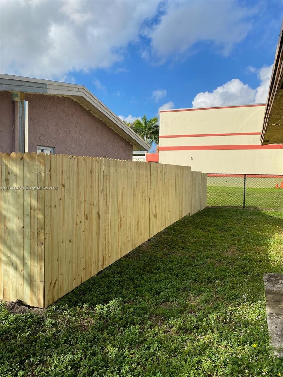 See details 1-5 / sq. ft. $ 2022-08-29 0 Photo