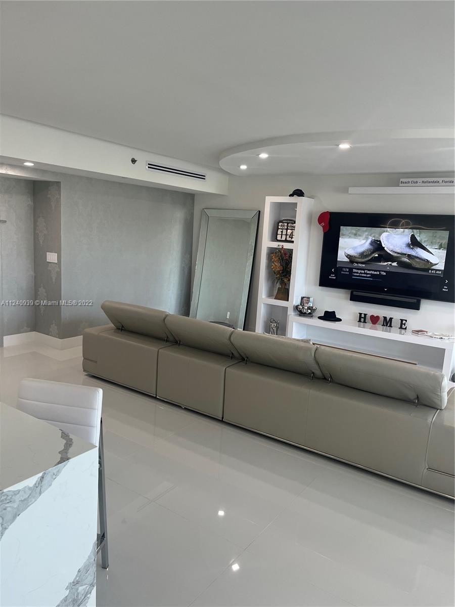 See details 2705 2 / 2 1782 sq. ft. $ 2022-12-07 0 Photo