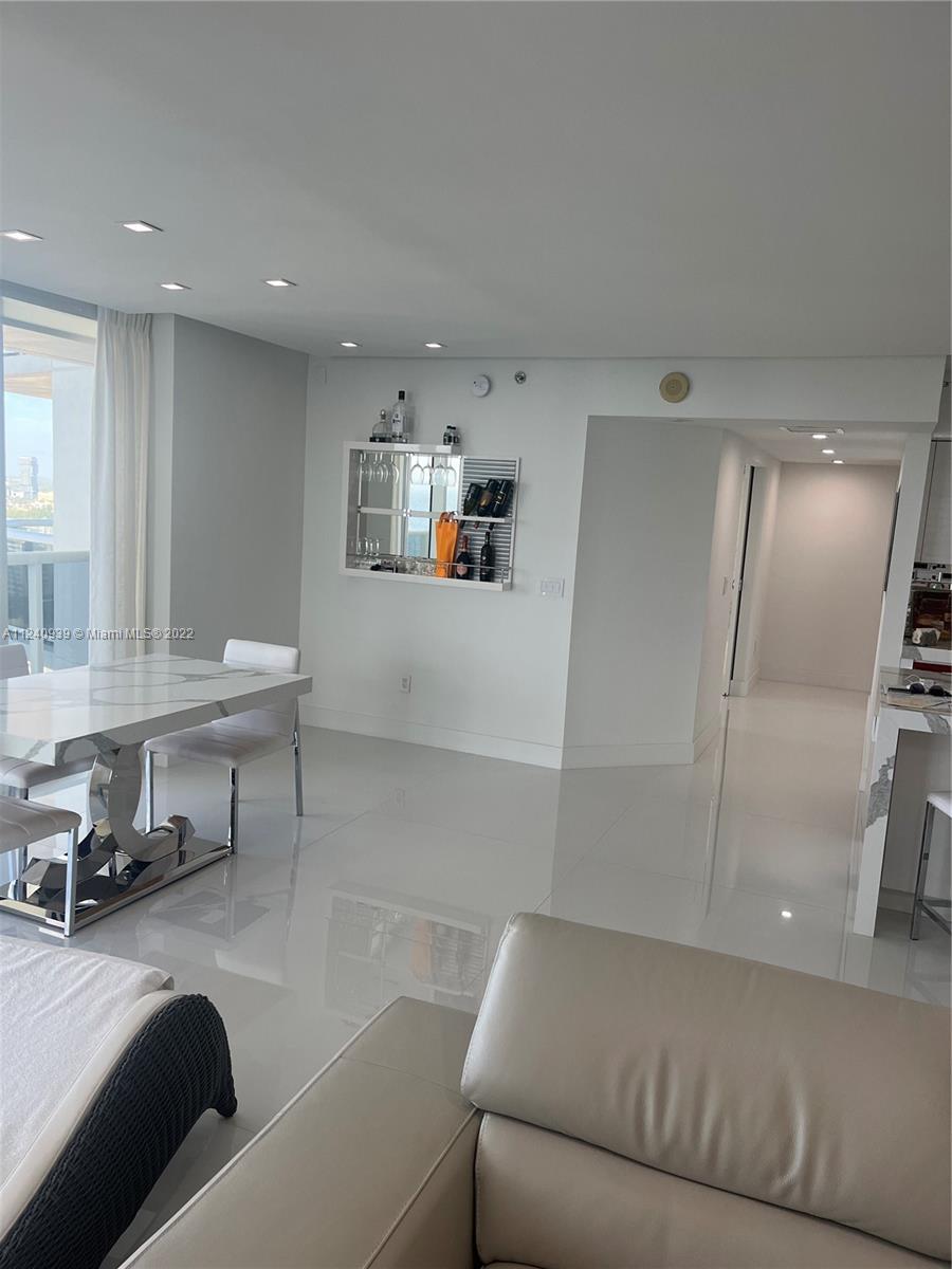See details 2705 2 / 2 1782 sq. ft. $ 2022-12-07 0 Photo