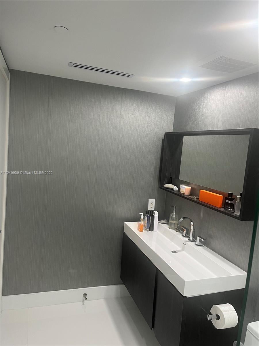 See details 2705 2 / 2 1782 sq. ft. $ 2022-12-07 0 Photo