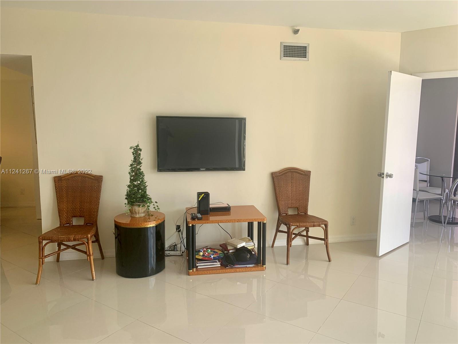 Photo of 19355 Turnberry Way #4G, Aventura, Florida, 33180 -
