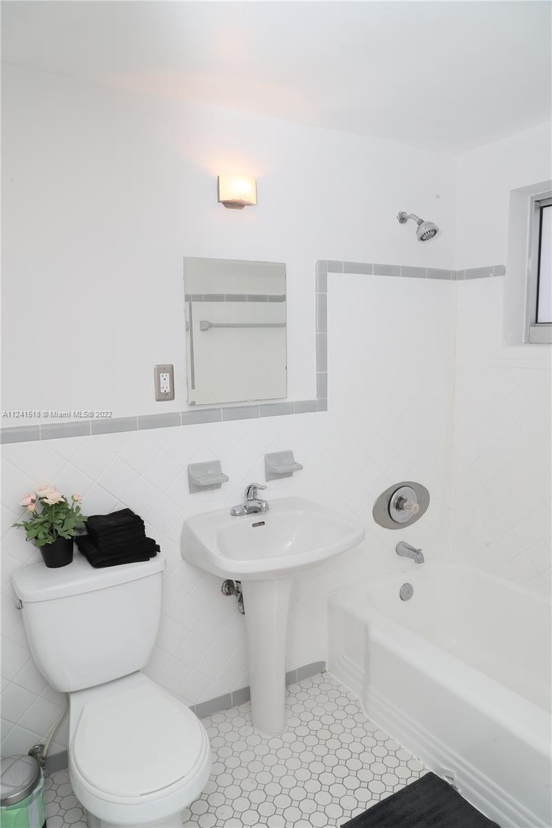 See details / 3360 sq. ft. $ 2022-07-15 0 Photo