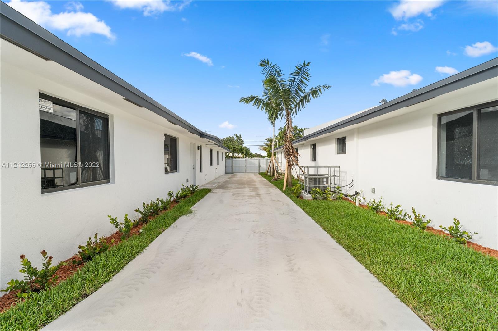 See details / 2300 sq. ft. $ 2022-10-17 0 Photo