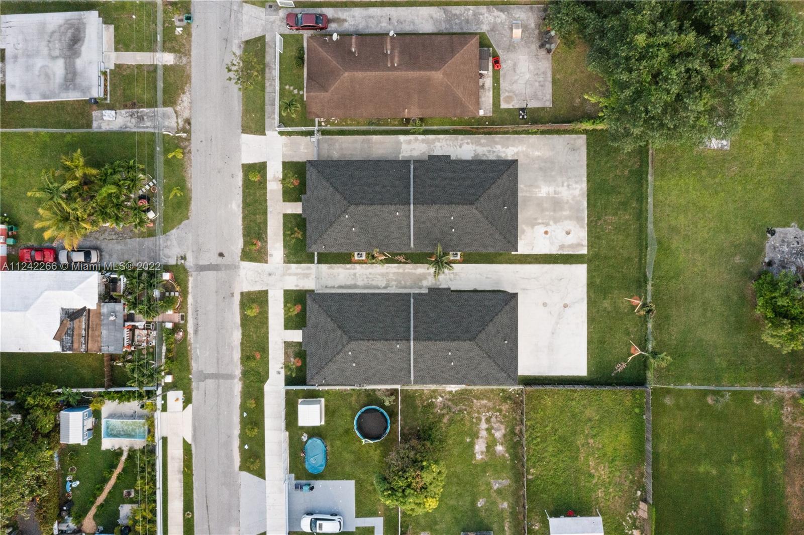 See details / 2300 sq. ft. $ 2022-10-17 0 Photo