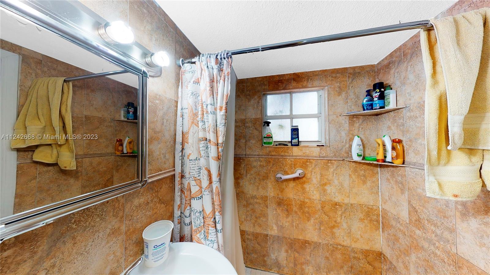 See details / sq. ft. $ 2022-11-07 0 Photo