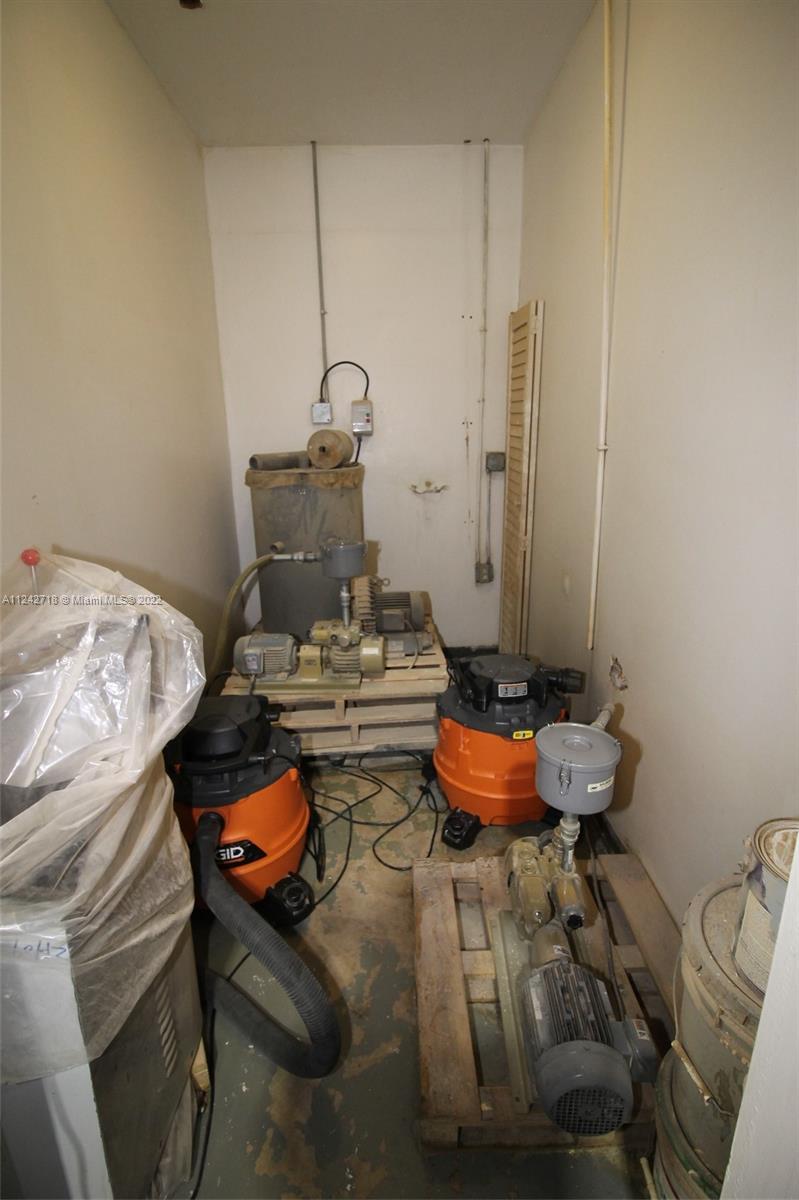 See details / sq. ft. $ 2022-09-13 0 Photo