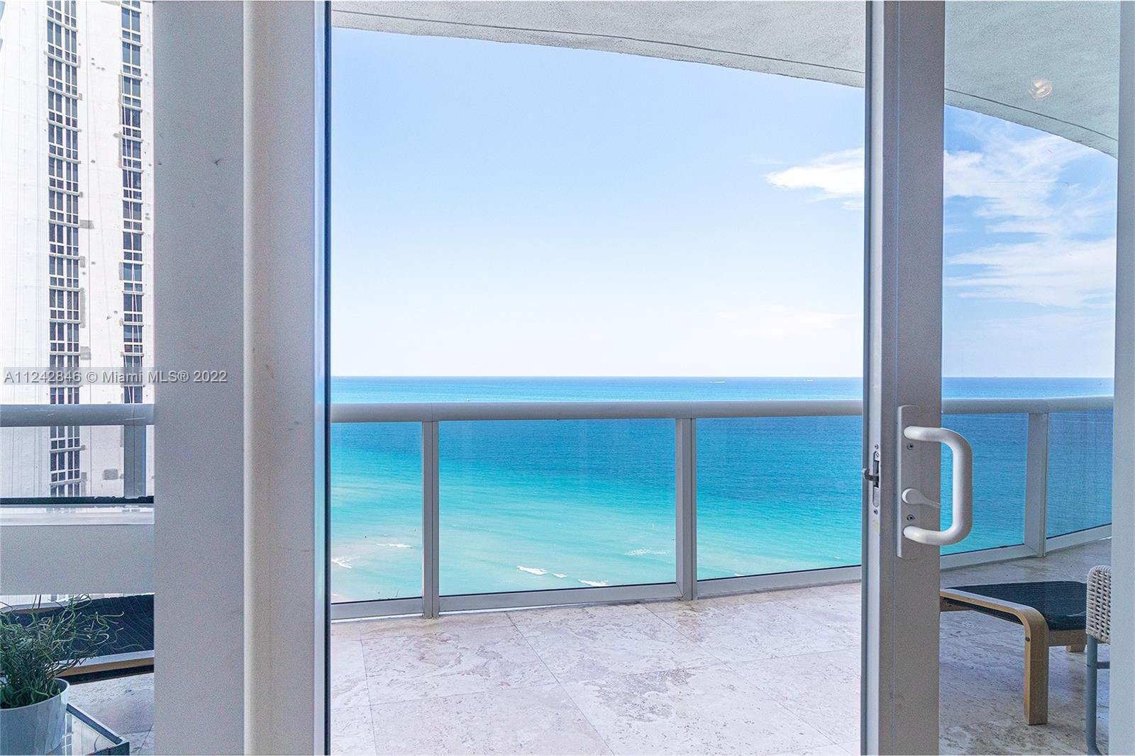 See details 2103 3 / 3 1935 sq. ft. $ 2022-08-17 0 Photo