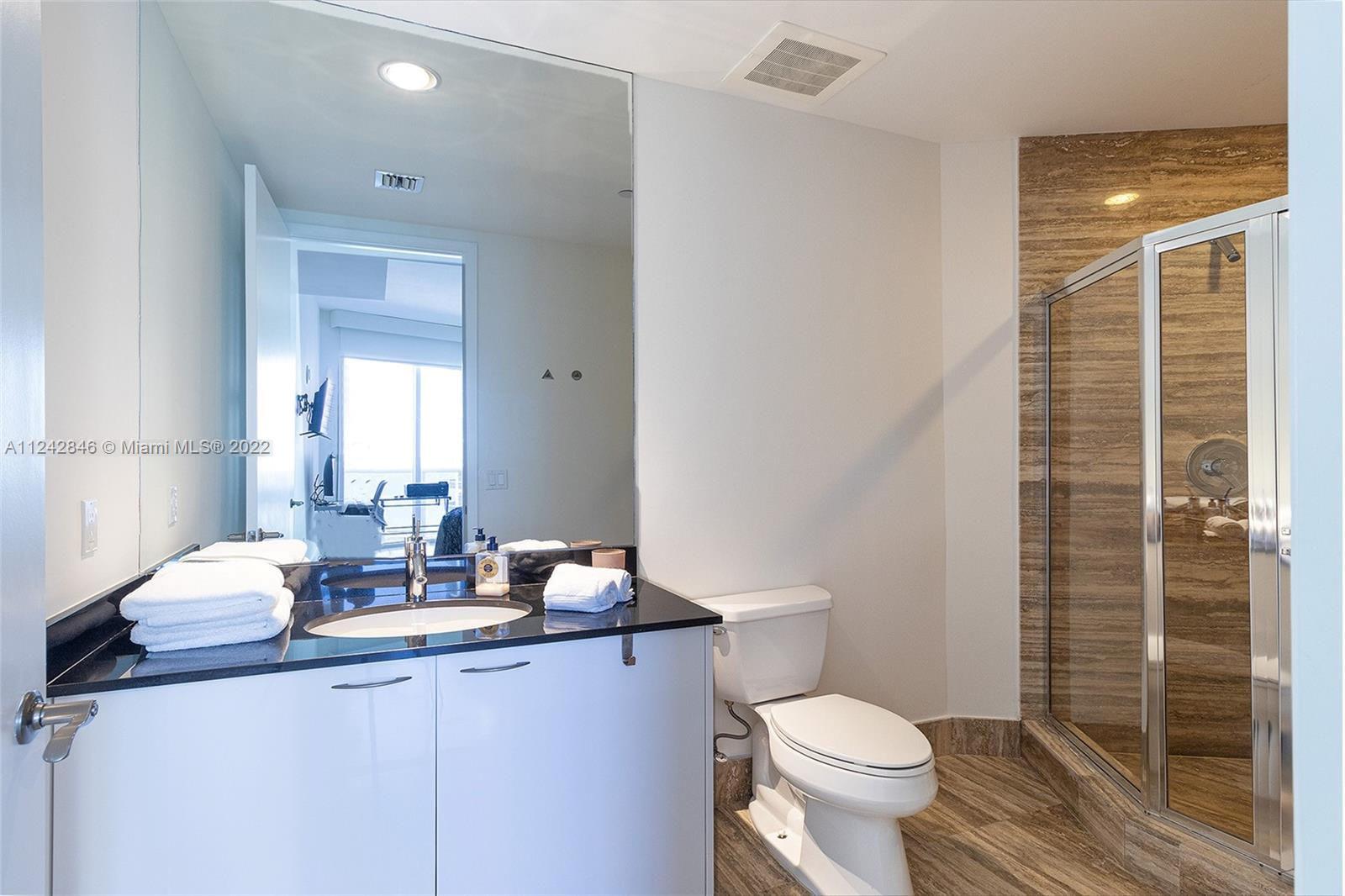 See details 2103 3 / 3 1935 sq. ft. $ 2022-08-17 0 Photo