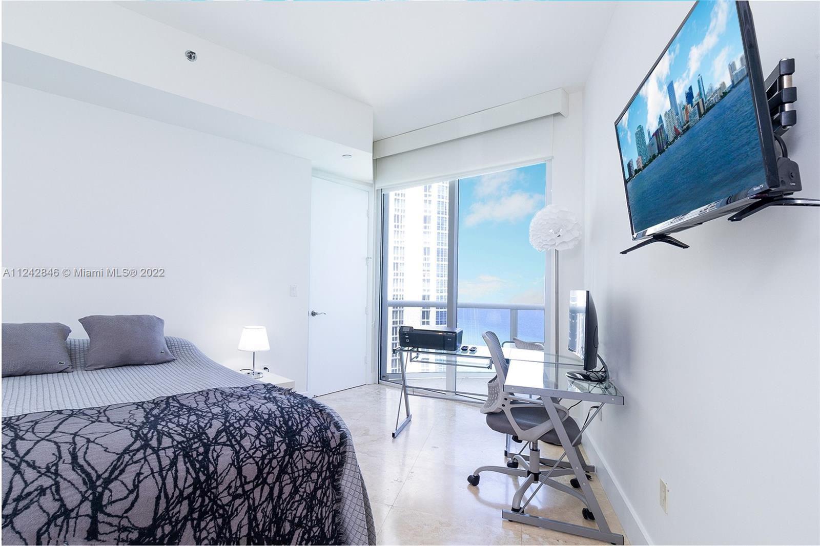 See details 2103 3 / 3 1935 sq. ft. $ 2022-08-17 0 Photo